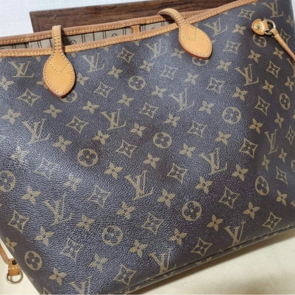 Louis Vuitton MM mono Neverfull